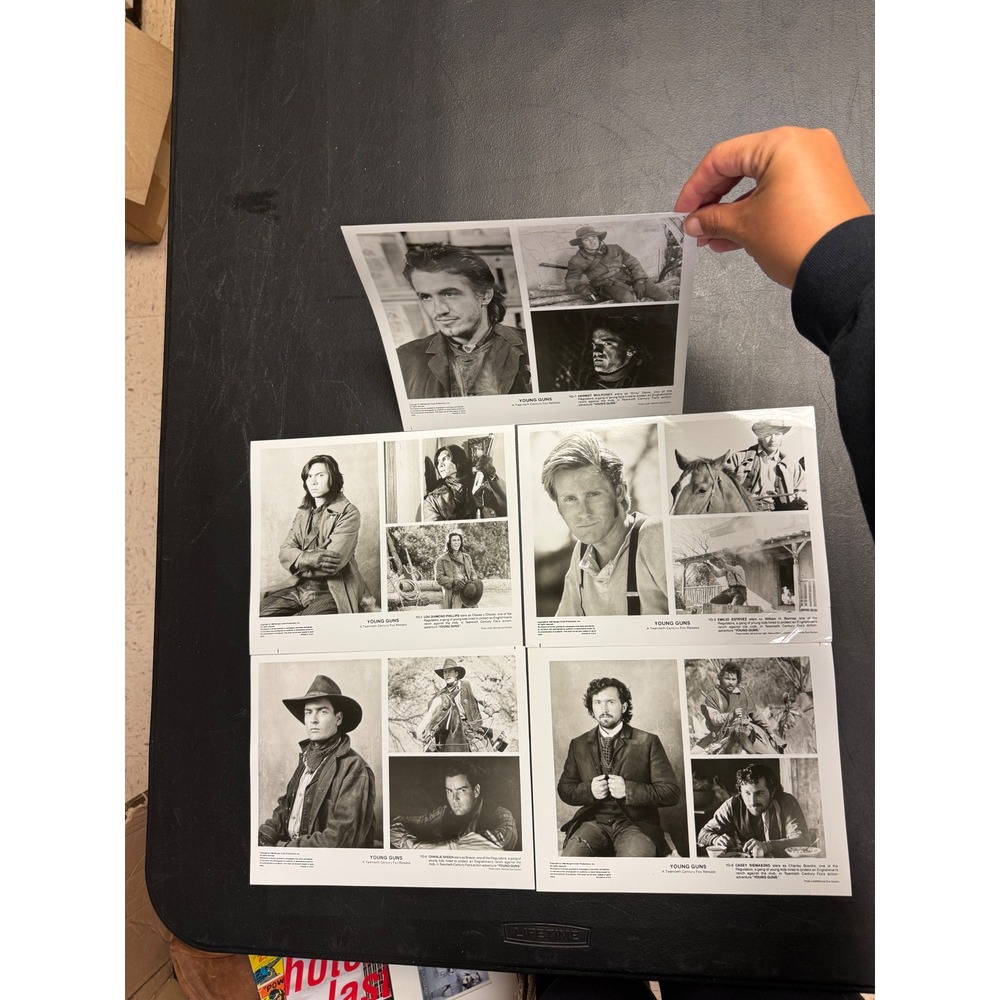 Young Guns 1988 Vintage Press Kit 5 Photos & VHS Emilio Estevez Charlie Sheen